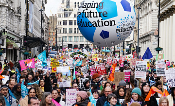 В Великобритании началась крупнейшая за десятилетие забастовка