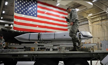 Лавров усомнился в реализации плана США по перемещению ядерного оружия
