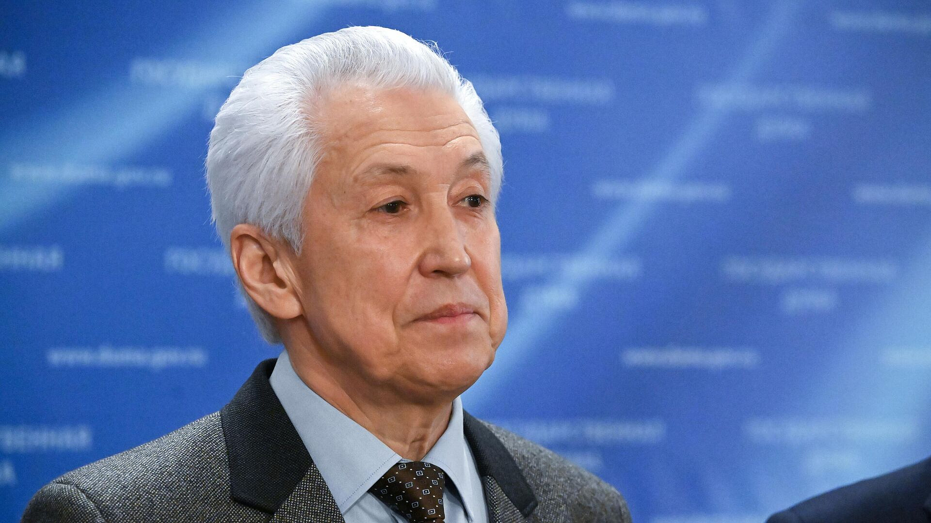 Глава фракции ЕР Васильев лидирует на праймериз по выборам в Госдуму