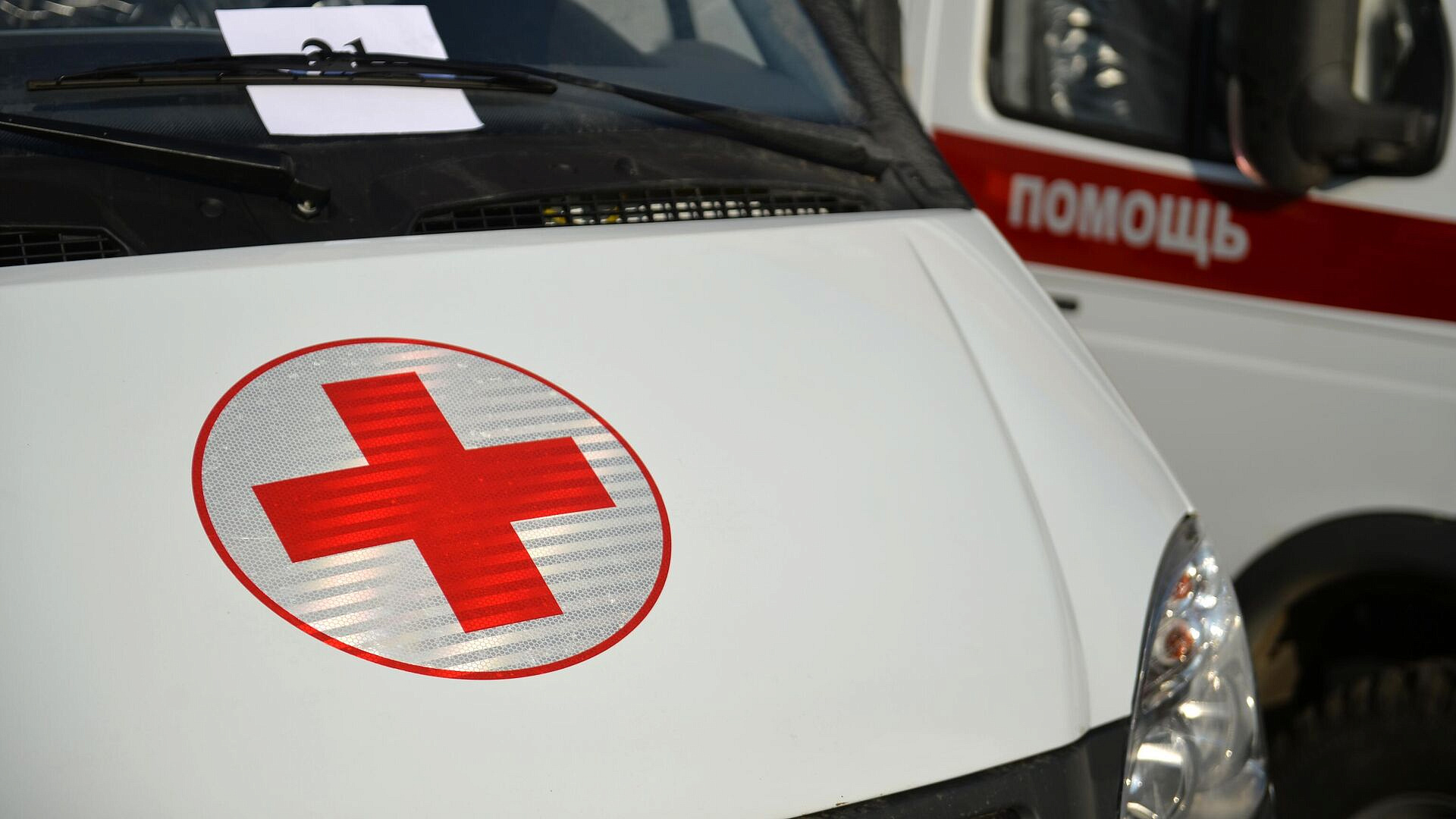 В Дагестане машина попала под поезд В Дагестане машина попала под поезд