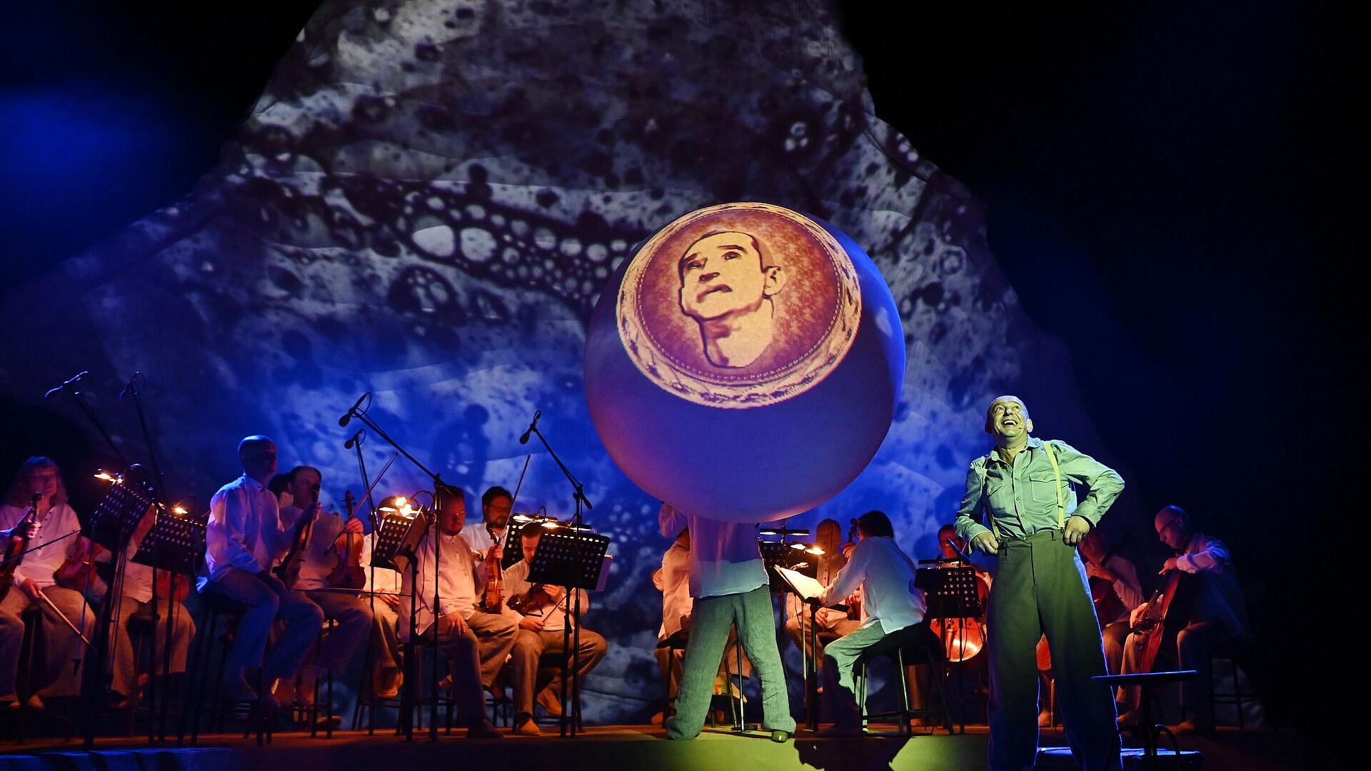 Спектакль по мотивам "Маленького принца" завершил фестиваль в Сочи