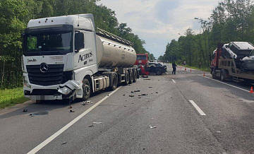 В Москве в ДТП с грузовиком погиб человек