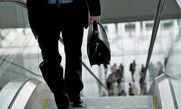 Володин сравнил оставшихся и уехавших бизнесменов