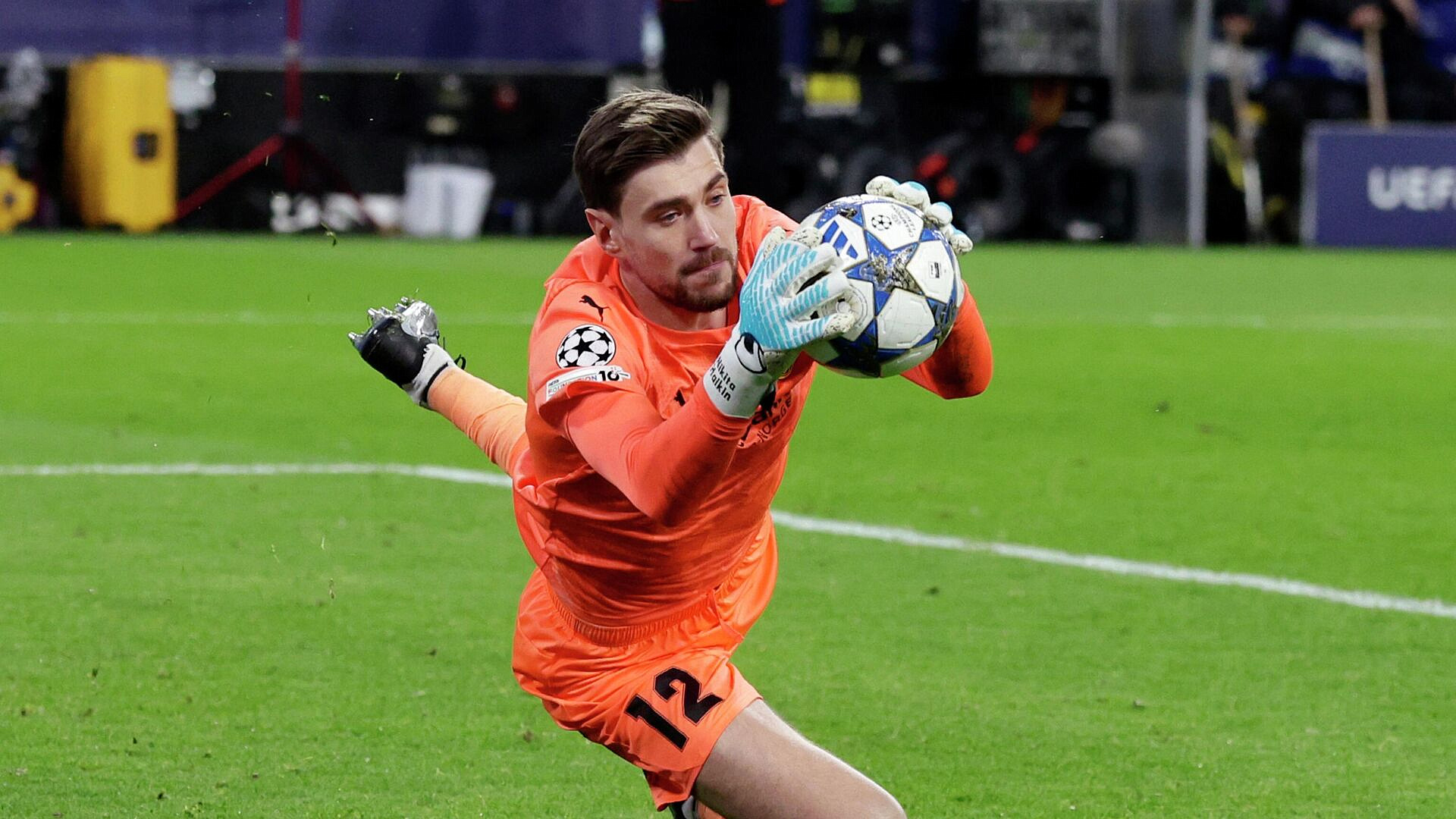 "���-�����" ������� � ������������ "��������" ������� ������ � ����� ��