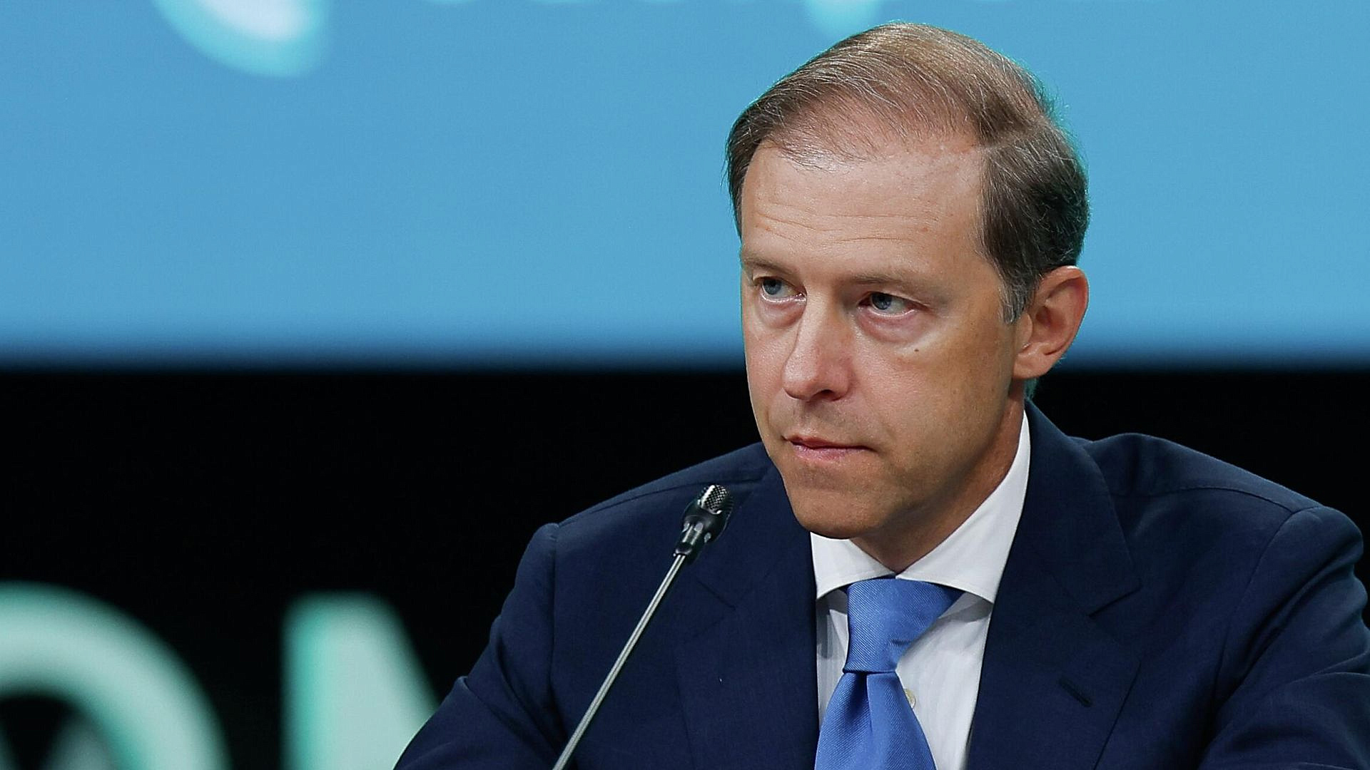 Мантуров: указ Путина позволит государству защищать предприятия от атак
