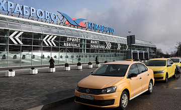 Число задержанных рейсов в аэропорту Калининграда увеличилось до 21