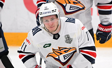 "Металлург" обыграл "Трактор" в матче КХЛ