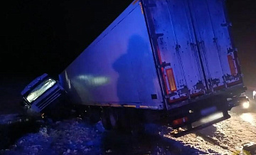 Семь сотрудников предприятия погибли в ДТП под Волгоградом, сообщили в МВД