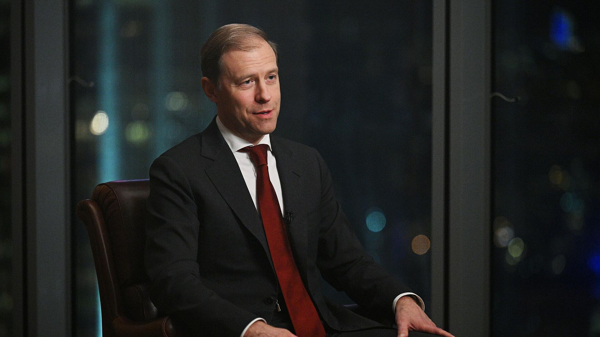 Мантуров посетил группировку "Днепр"