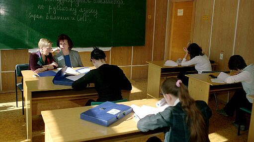 В Госдуме предложили ввести систему поощрений для школьников