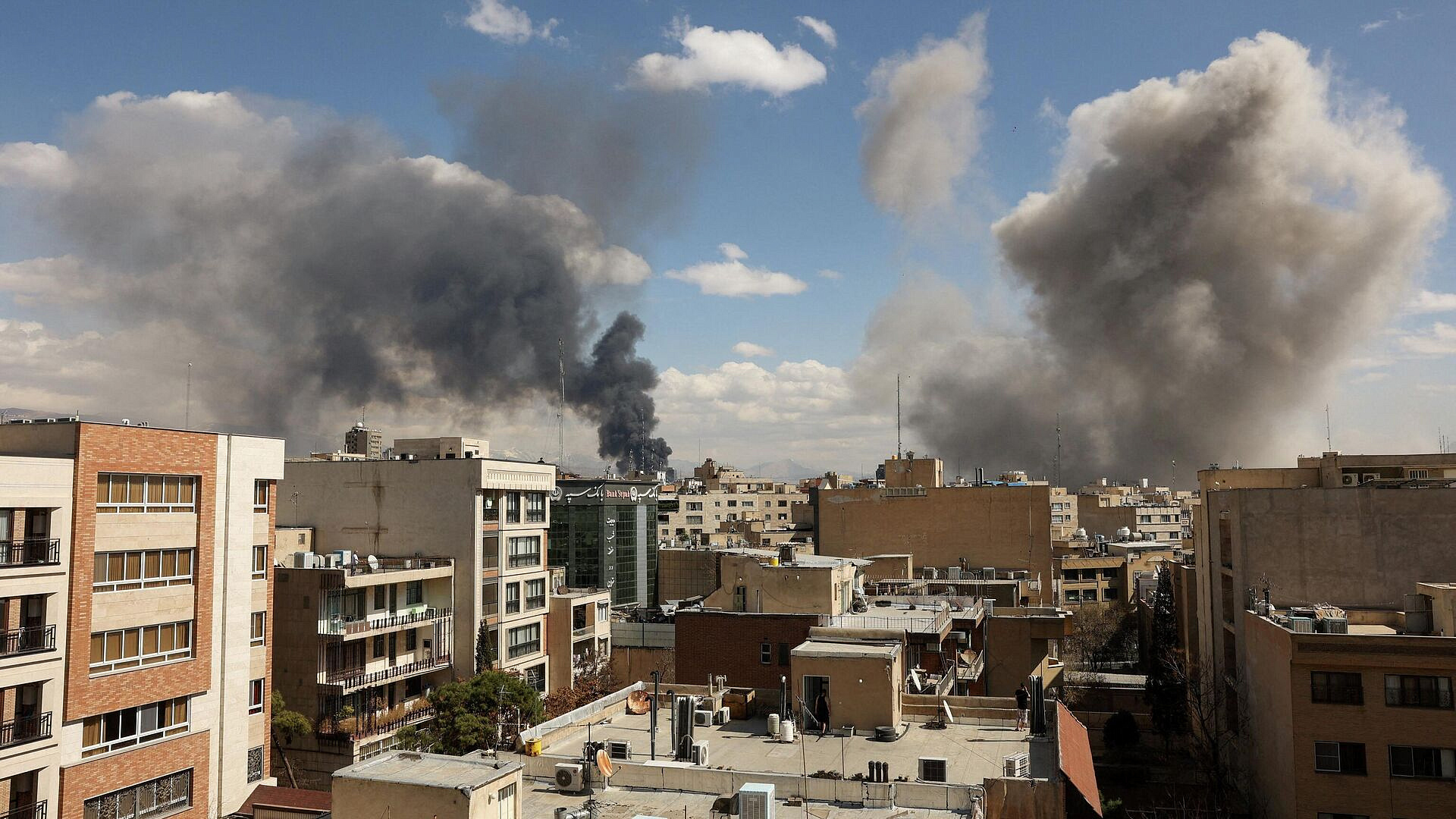 Опрос показал, сколько американцев одобряют удары США по Ирану