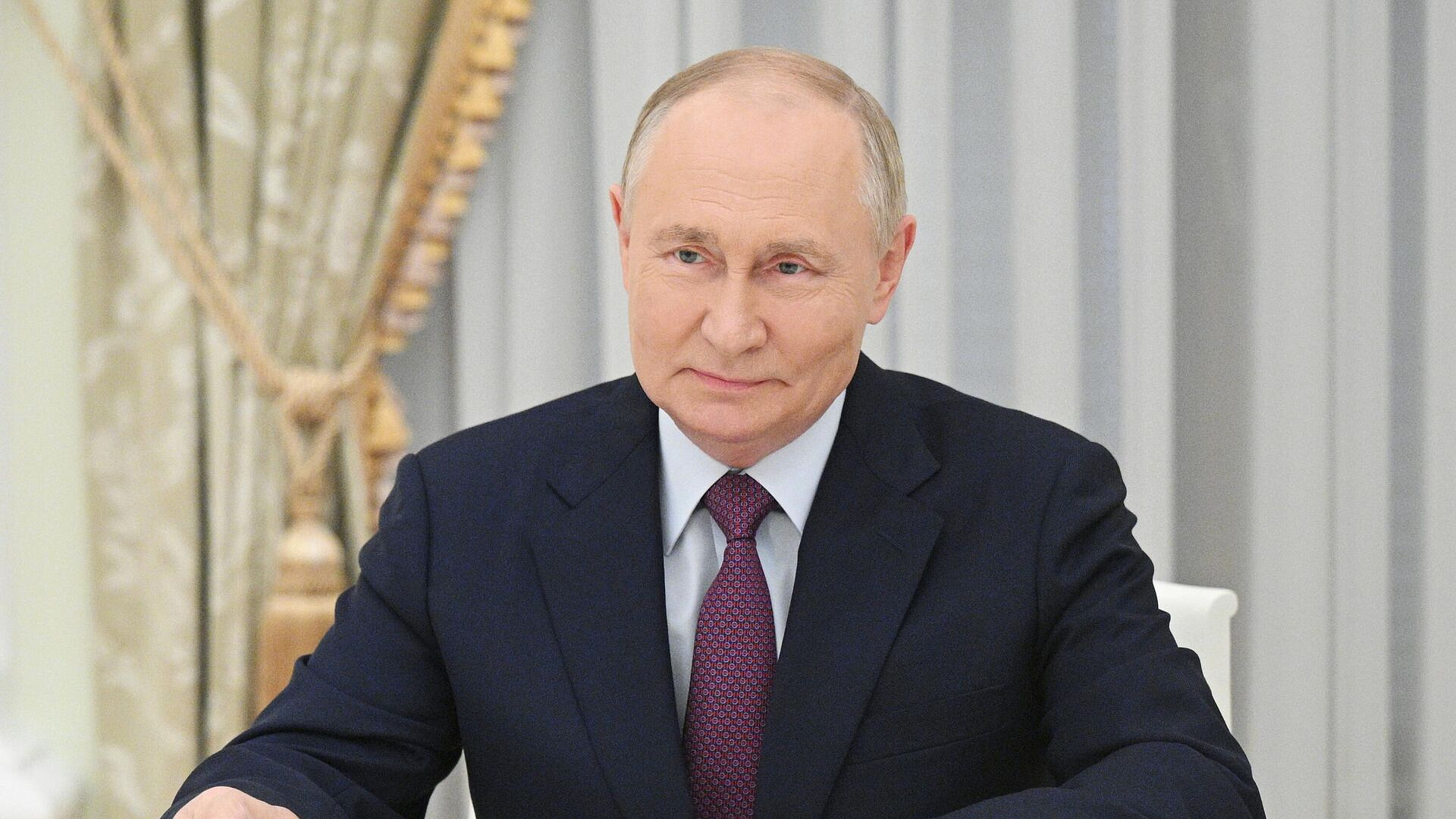 Путин отметил мастерство прима-балерины Мариинского театра Шакировой