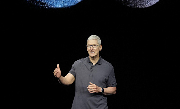 Советник Трампа обвинил главу Apple во лжи о переносе производства в США