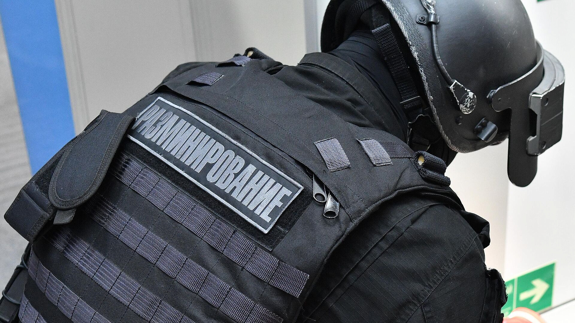 В Петербурге у железнодорожной станции нашли предмет, похожий на бомбу