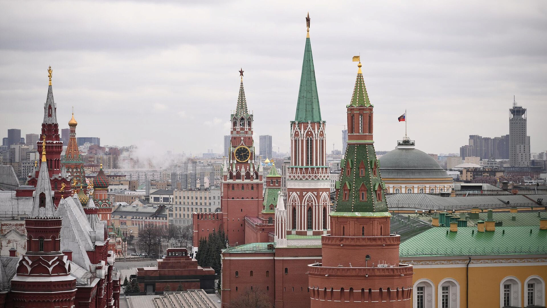 В Кремле призвали Украину вывести войска из Донбасса