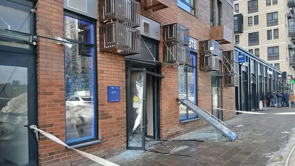 Предварительно, подросток поджег канистру в отделении банка в Подмосковье