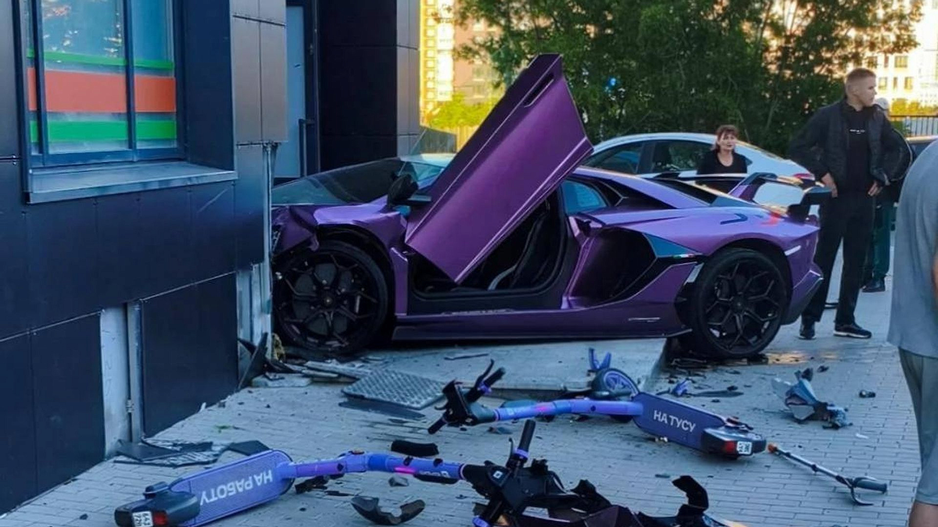 Материалы по ДТП в Екатеринбурге с участием Lamborghini передали в СК