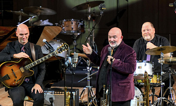 Австралийский джазмен заявил, что сразу согласился выступить в России