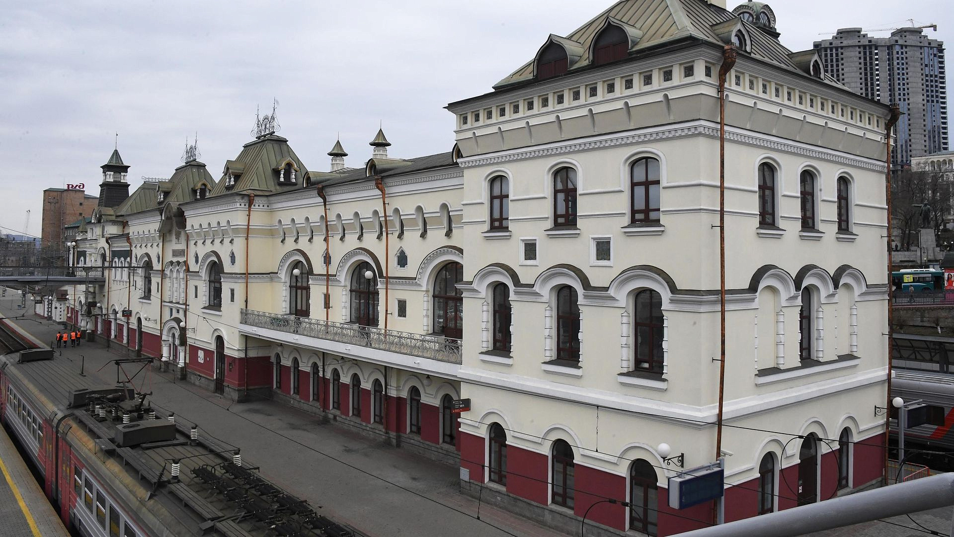 Информирующий о выборах поезд отправился из Владивостока в Москву