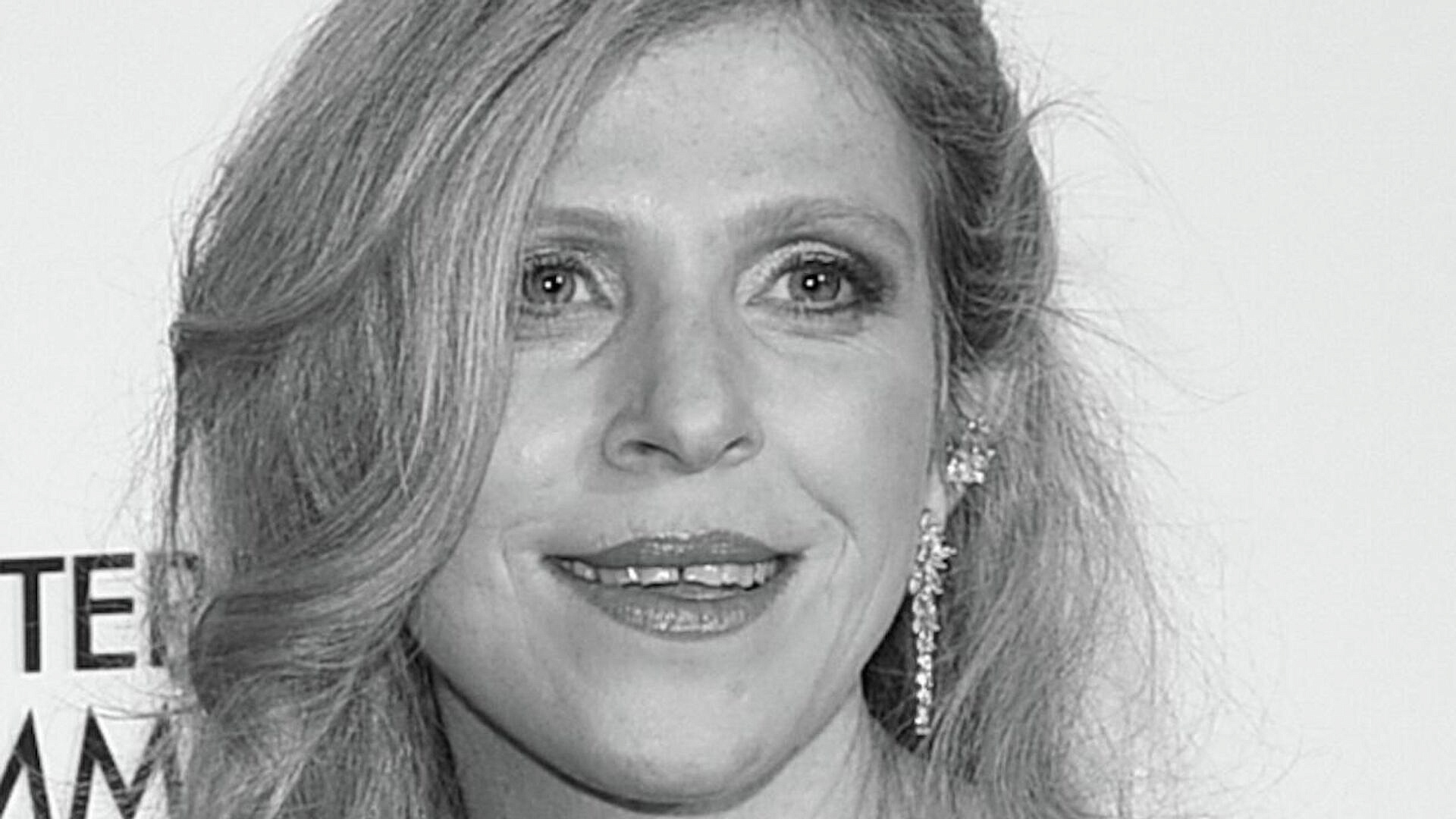 Известного продюсера нашли мертвой во время съемок сериала