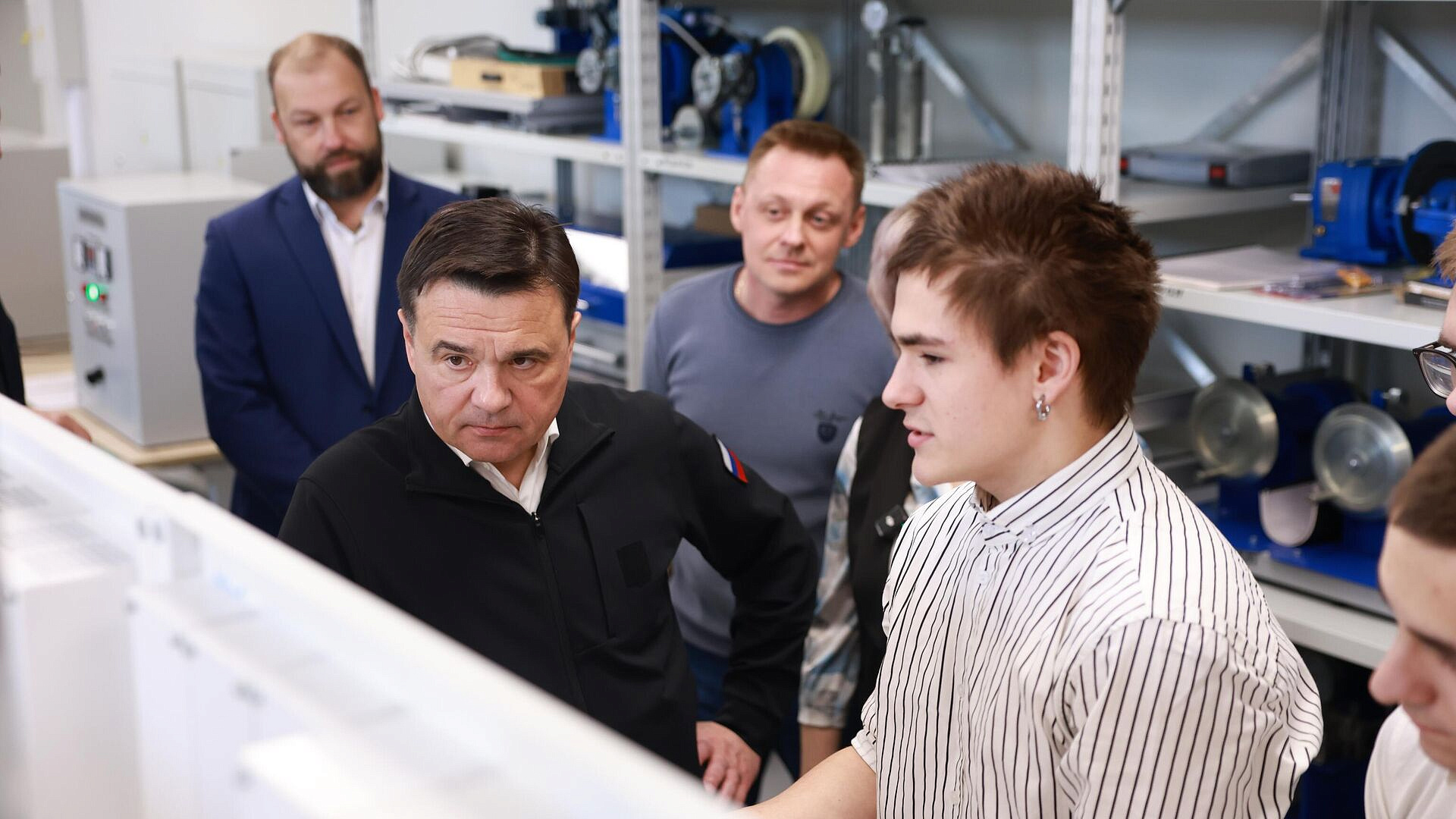 Воробьев пообщался со студентами и преподавателями Щелковского колледжа