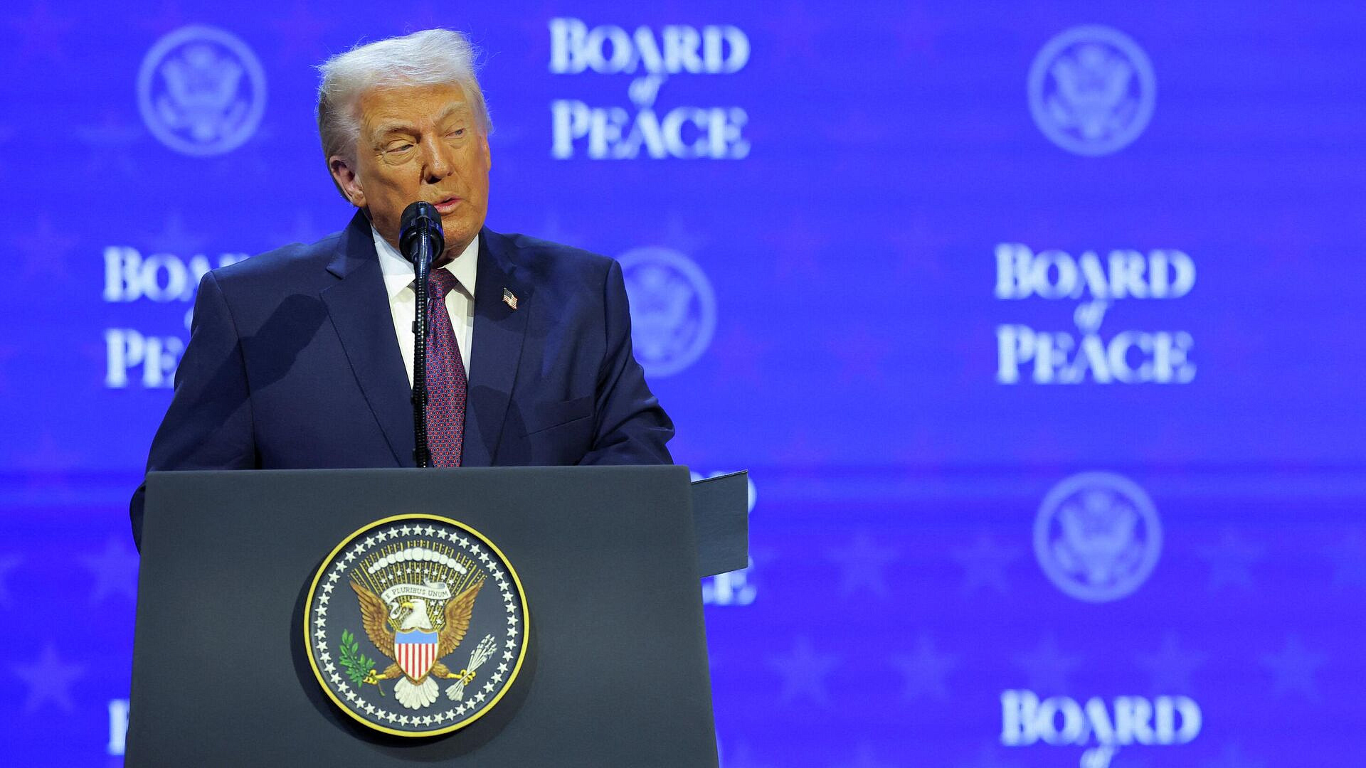 Трамп в ночь на пятницу выступит с заявлением на неизвестную тему