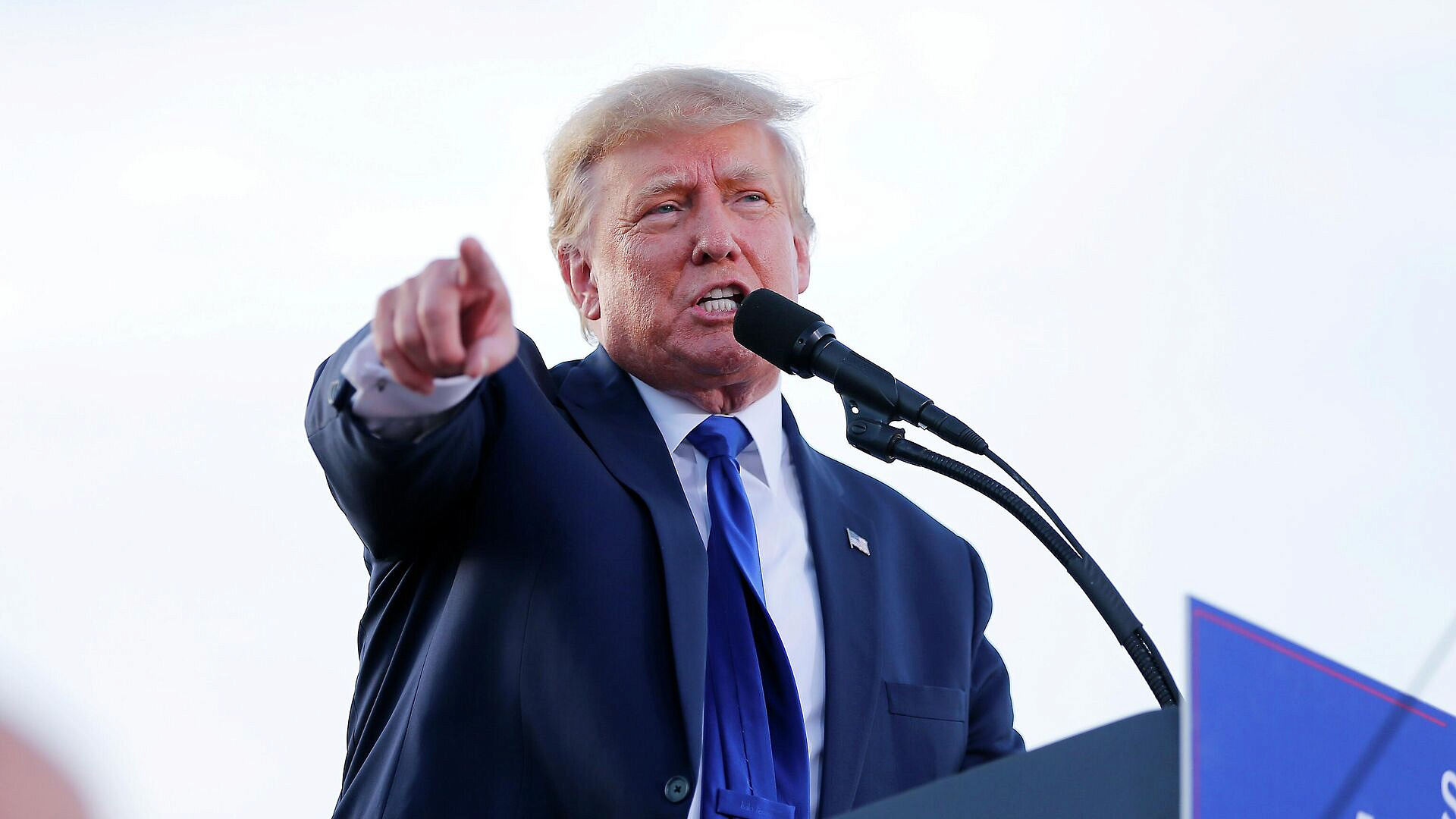 Трамп назвал цель военной операции в Иране