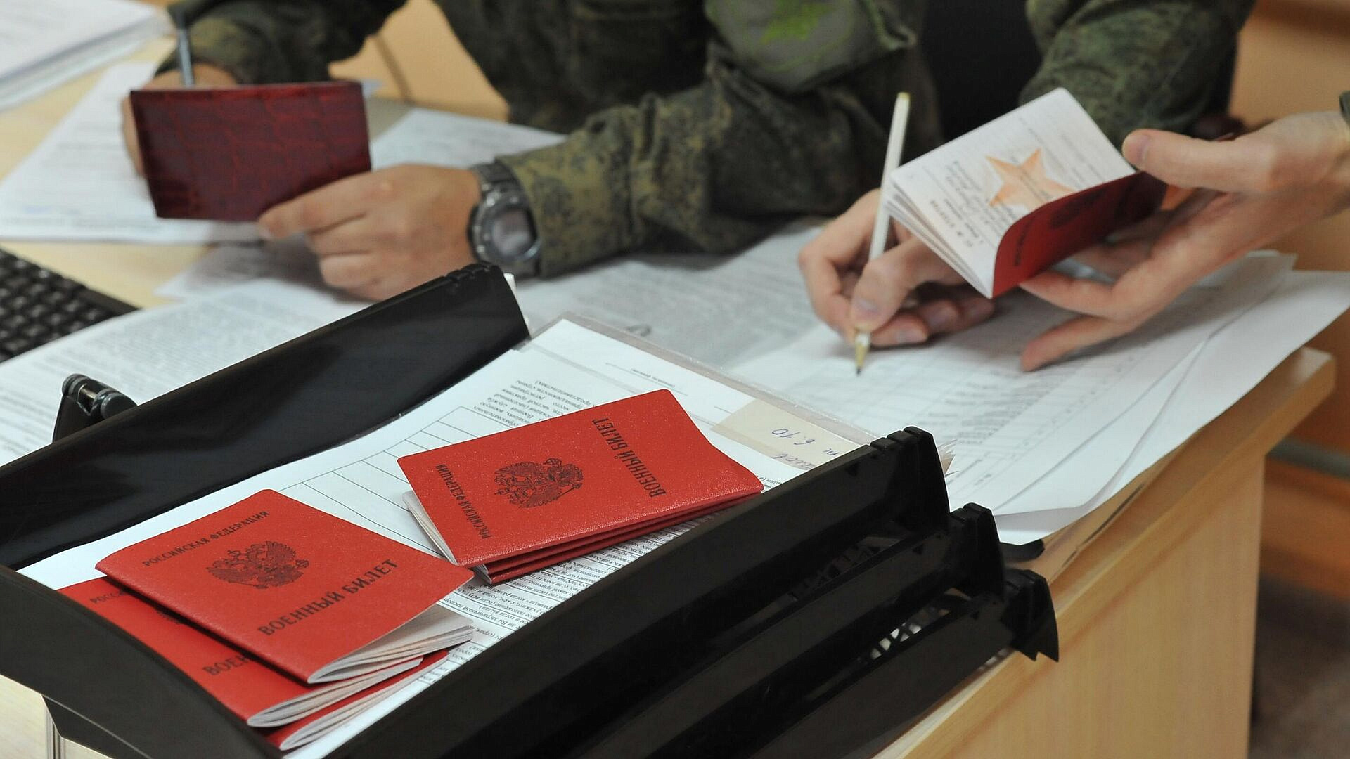 От призыва освобождаются прошедшие службу в ДНР и ЛНР, заявили в Генштабе