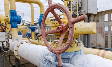 Цены на газ в Европе ускорили падение до 16%