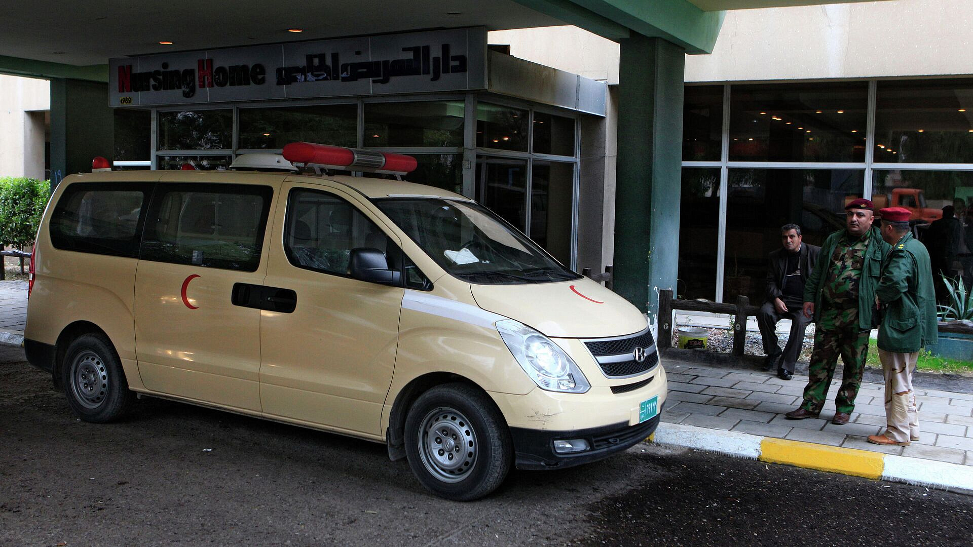 В Багдаде пять человек пострадали при обстреле аэропорта