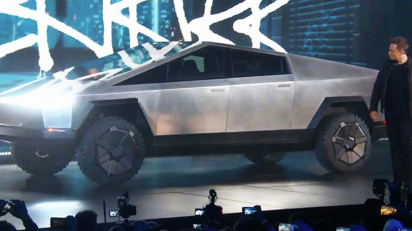 Маск заявил, что не дарил Кадырову Tesla Cybertruck