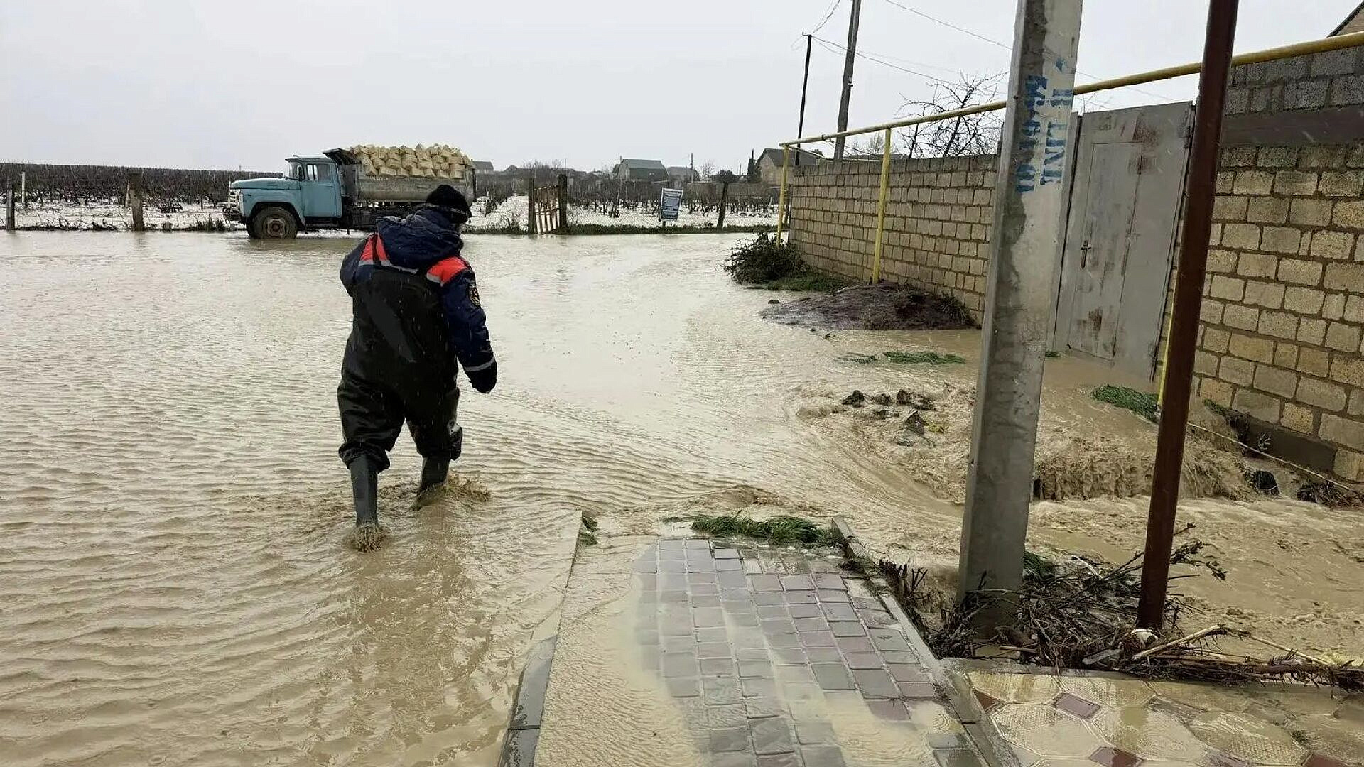 В Дагестане начали составлять списки пострадавших от ливней семей