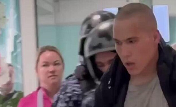 В Челябинске наградят педагогов и ученика, задержавших ворвавшегося в школу