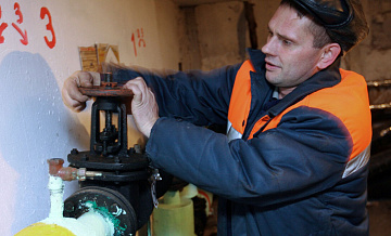 В Тикси устраняют аварию на водоводе