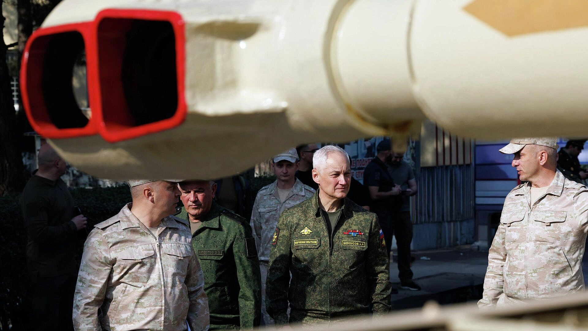 Белоусову доложили о подключении БПЛА к российским спутниковым станциям