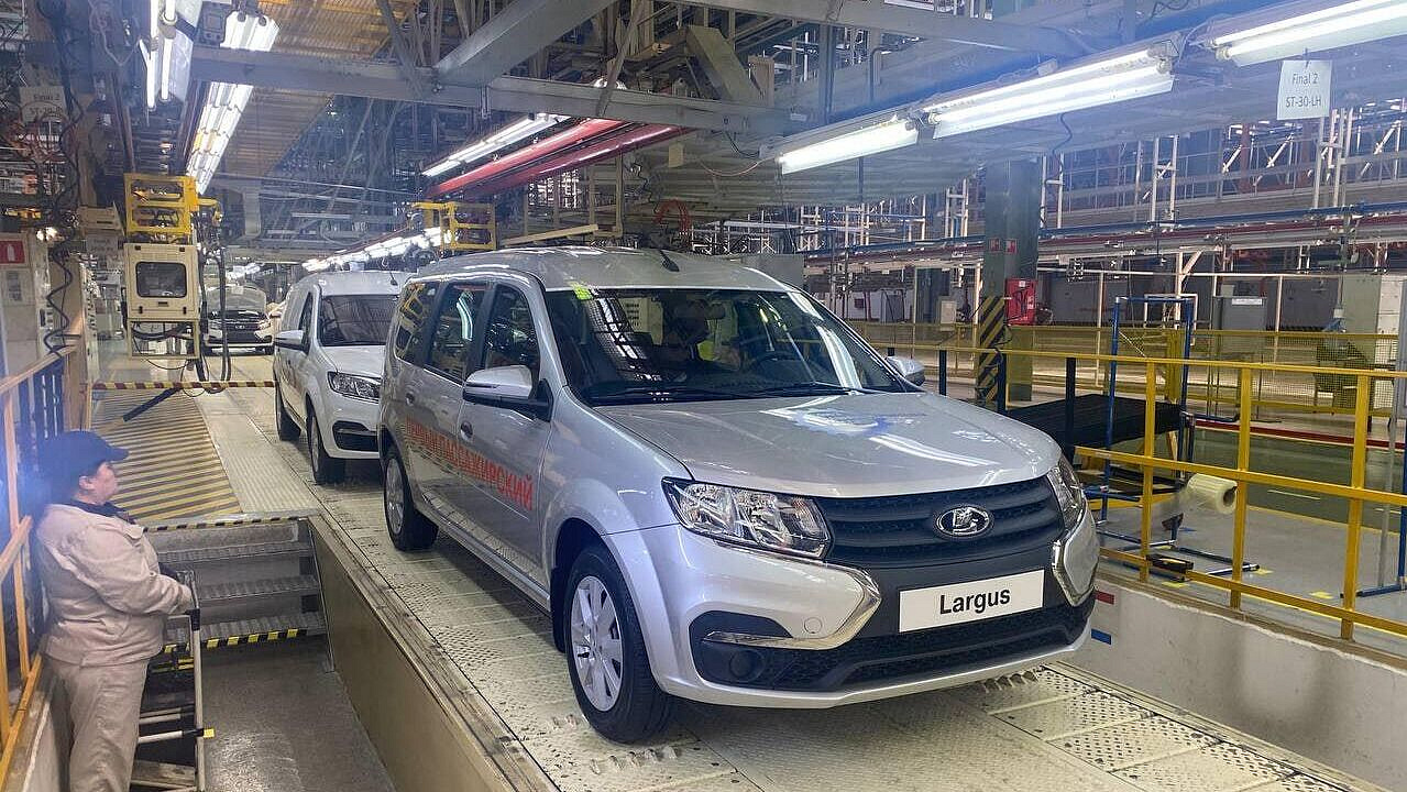 "АвтоВАЗ" проверит данные о дефектах в Lada Largus