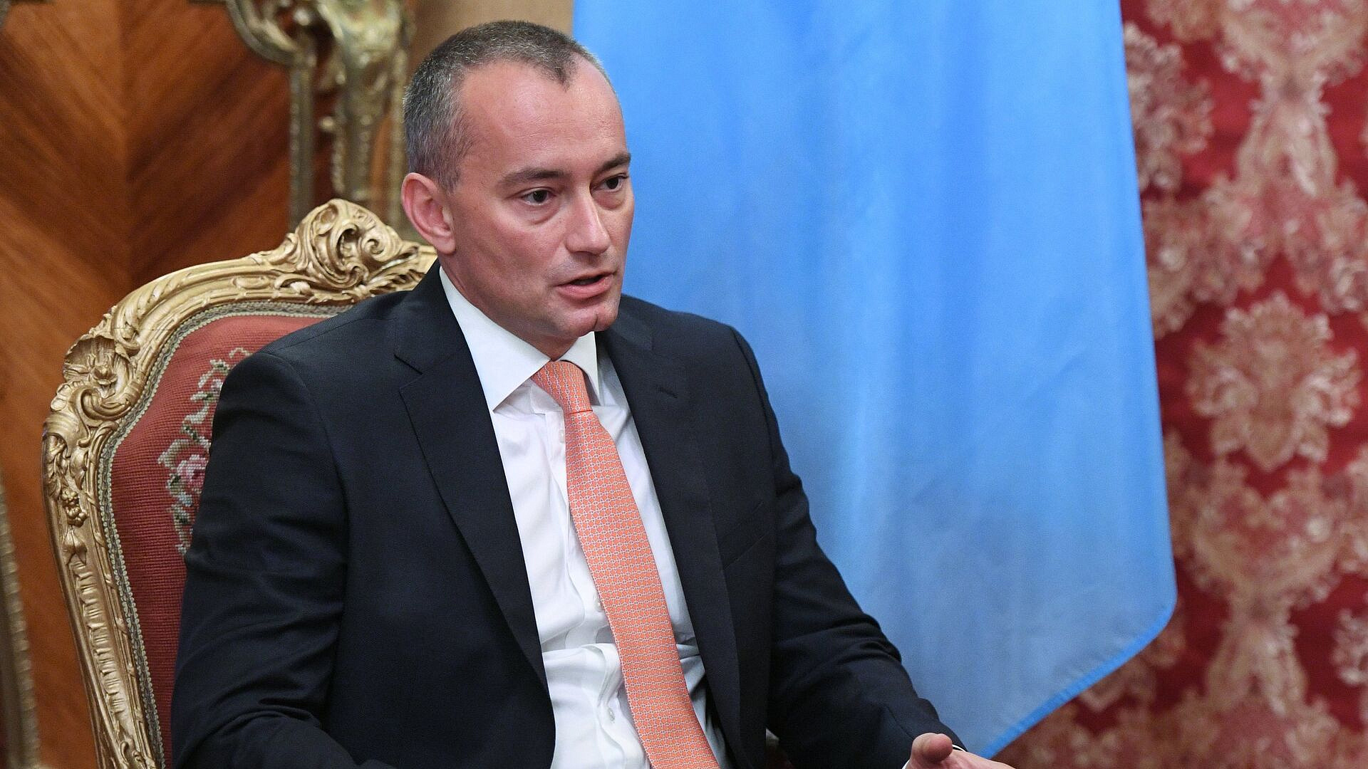 ������� ������������� "������ ����" �� ���� ������� � �������, ����� Axios