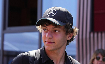 Гонщик "Формулы-1" попал в аварию в Сан-Марино