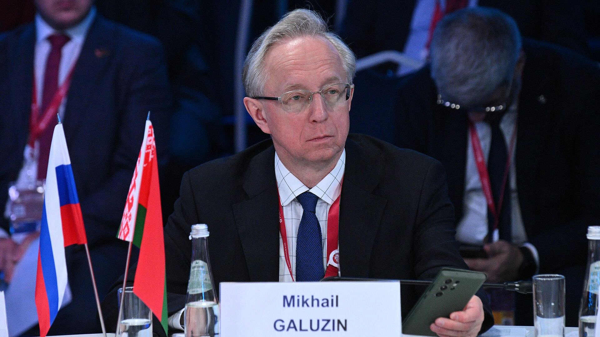 Женевские дискуссии по Закавказью перенесут из Швейцарии, заявил МИД России