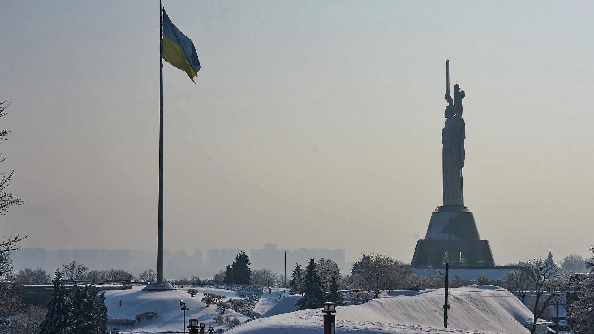 Украина пообещала усилить борьбу с коррупцией, заявили в МВФ