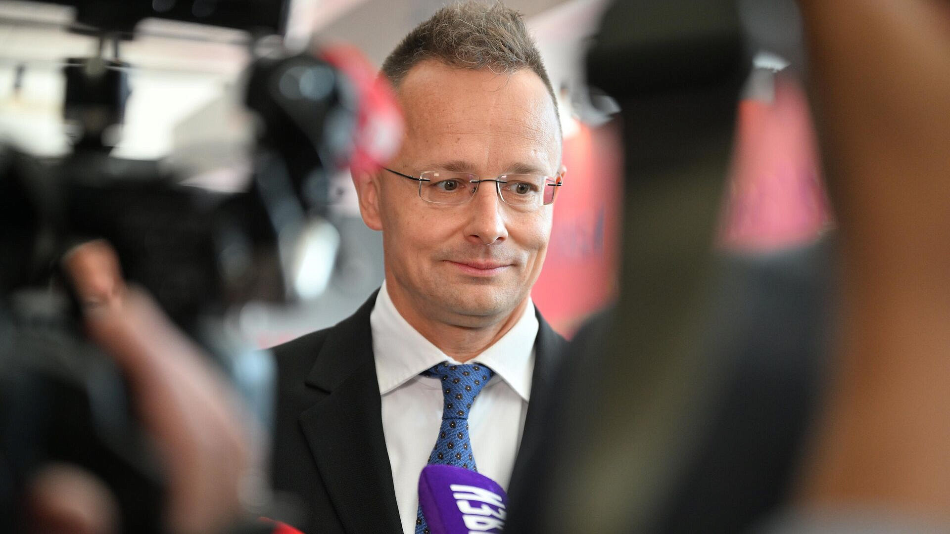 Сийярто обсудил с Мурашко сотрудничество в ядерной медицине