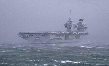 Британия перебросит авианосную группу в Северную Атлантику, заявил Стармер