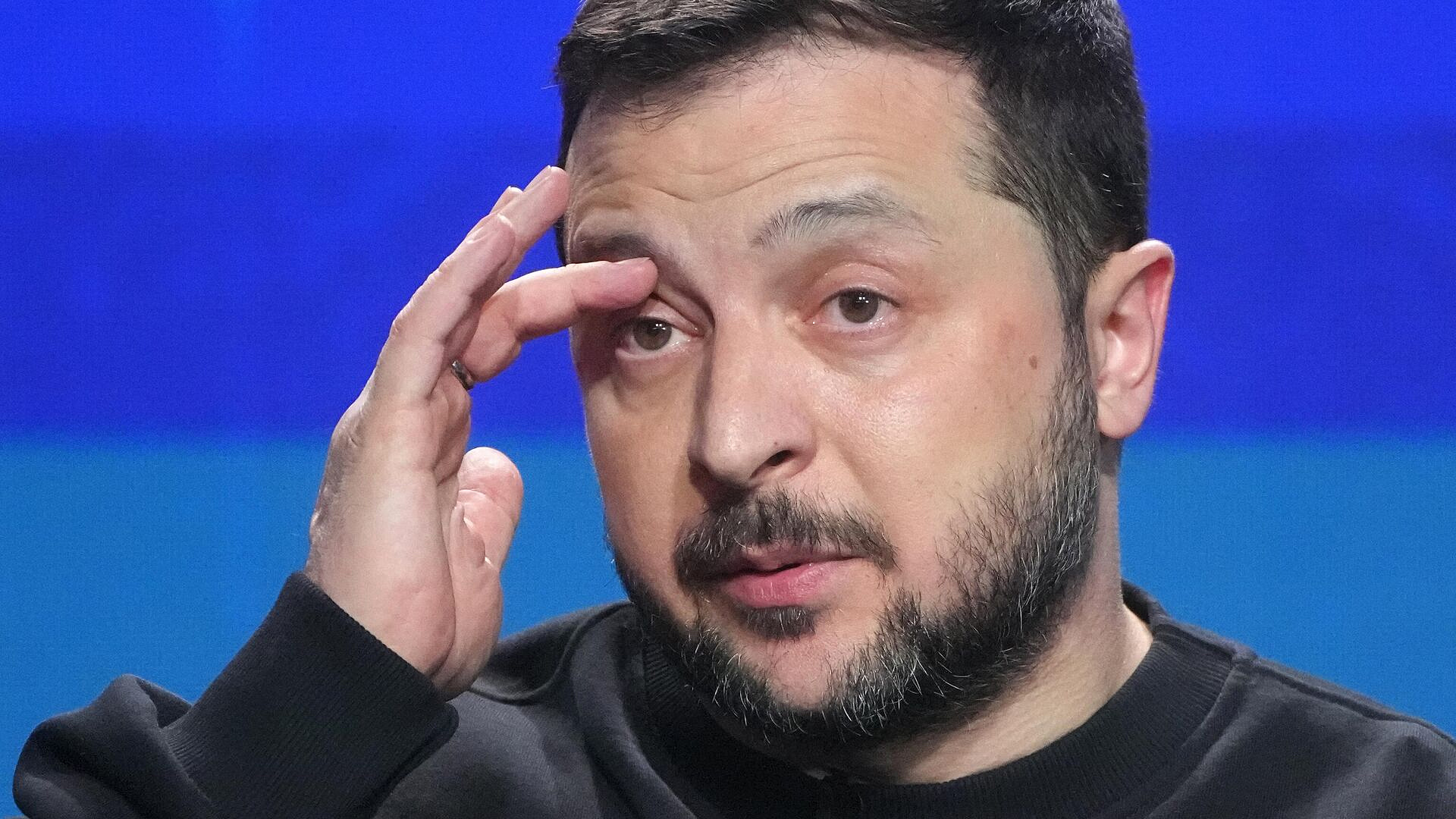 Маск обвинил Зеленского в безразличии к умирающим на фронте людям