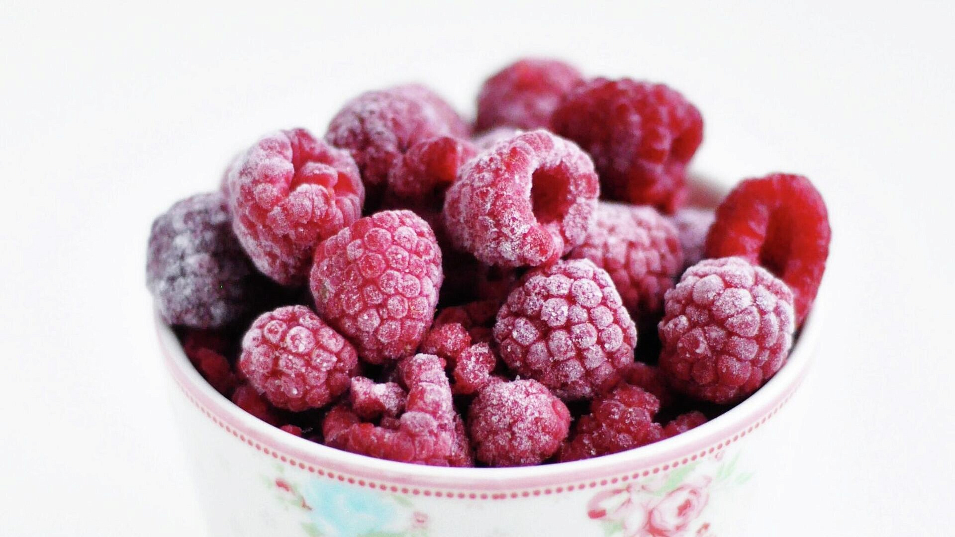 Врач рассказала о пользе замороженных ягод