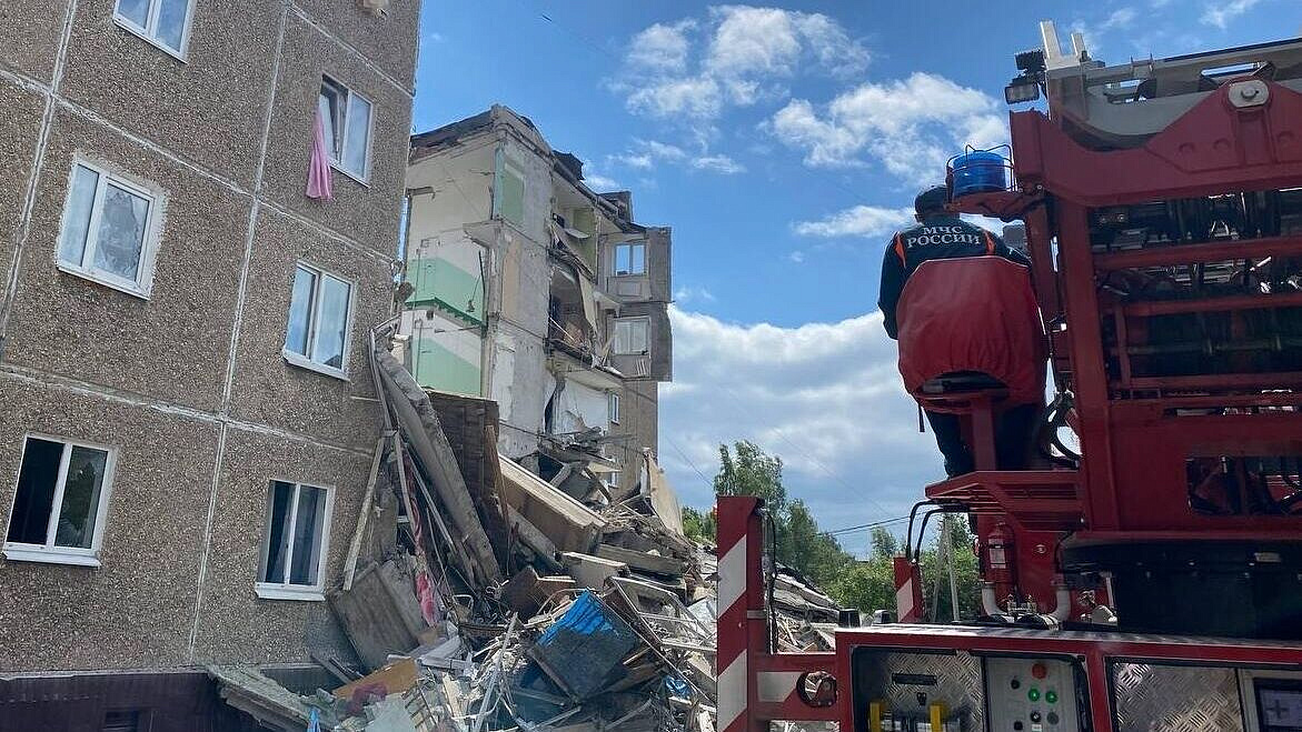 При обрушении подъездов дома в Нижнем Тагиле погибли двое детей