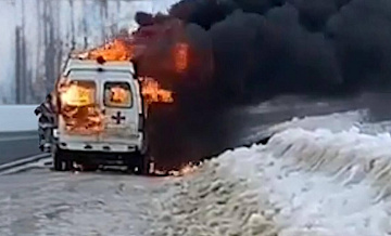 В Херсонской области машина скорой помощи подорвалась на минах