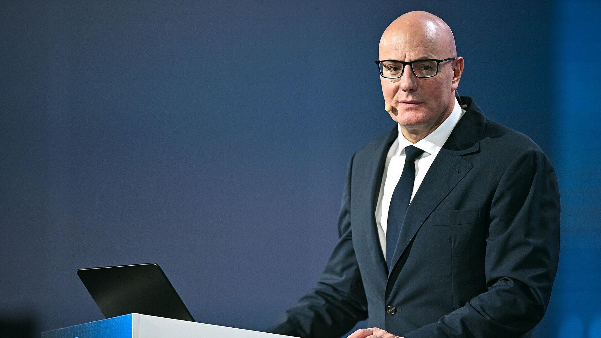 Чернышенко подвел итоги конкурса "Наука. Территория героев"