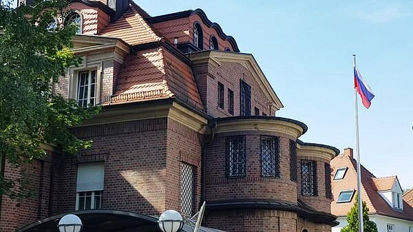 Глава СК поручил возбудить дело после нападения на бывшее консульство в ФРГ