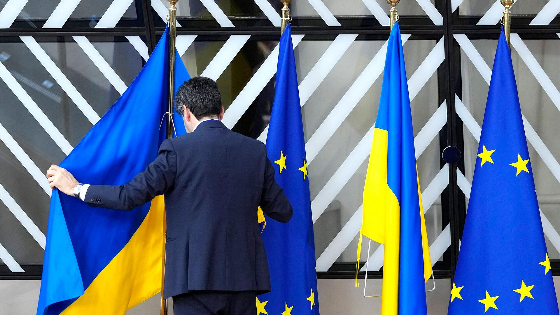 СМИ сообщили о событии, расколовшем ЕС из-за Украины