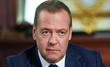 Медведев прокомментировал переговоры между США и Ираном